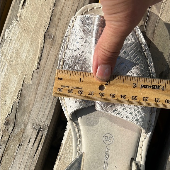 Unity in Diversity Silver Sandals reptile print - Picture 10 of 12